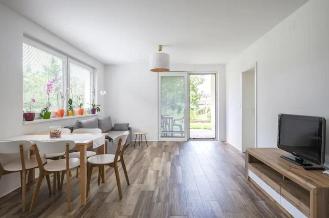 Central Garden House 포스토이나 외부 사진